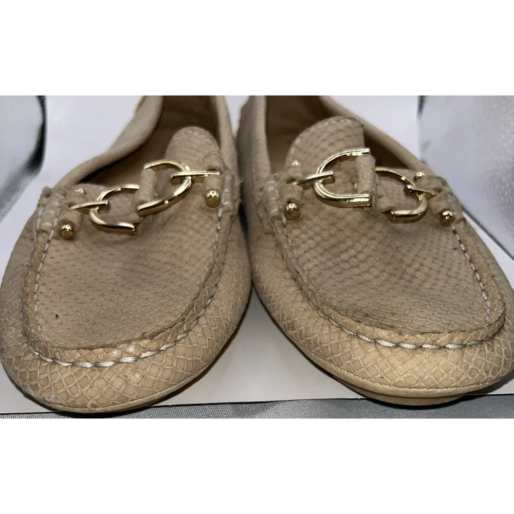 Donald Pliner Womens Snake Print Driving Style Loafer Shoes Sand size 7.5 M
